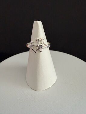 Sterling Silver 925  Puppy Outline Ring with Crystal Accents